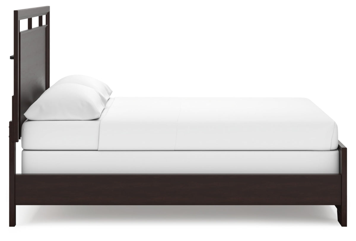 California King Panel Bed O49591