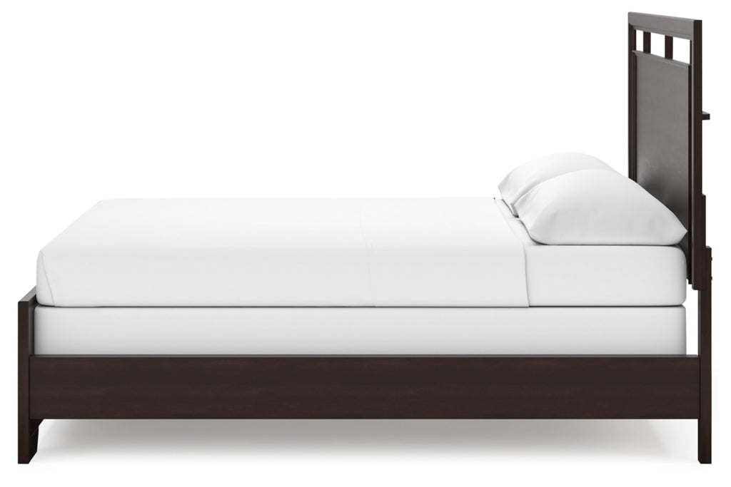 California King Panel Bed O49591